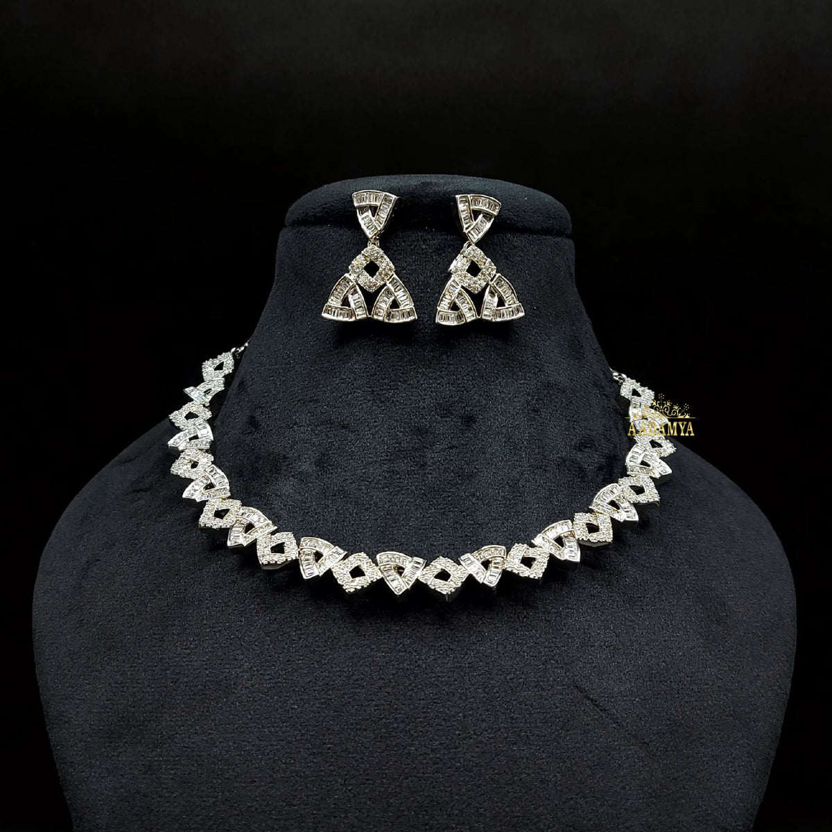 A.D NECKLACE SINGLE LINE