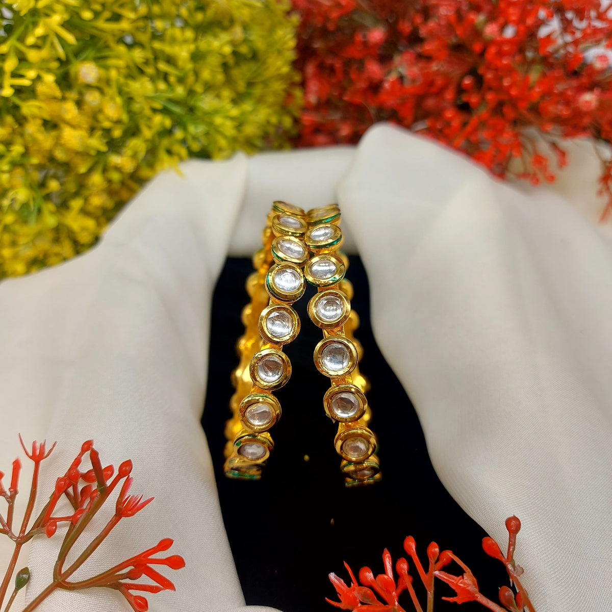 Round Shape Kundan Bangles (2pcs)